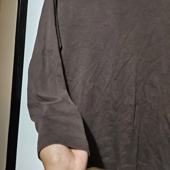 Men's Basic Long Sleeve Tee - Picture 3 of 5